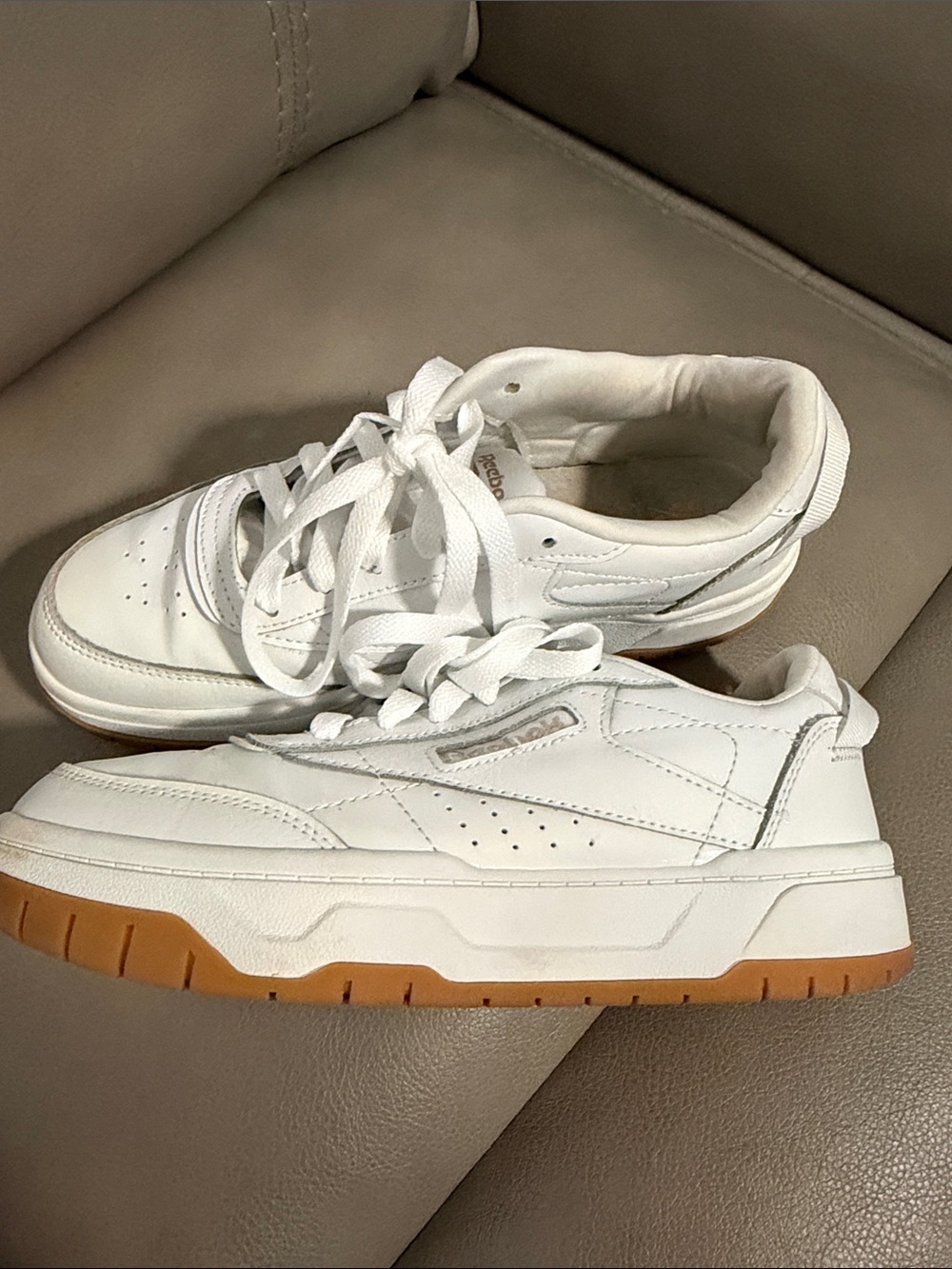 Reebok White Leather Sneakers with Gum Outsole size #7.5 - Picture 7 of 10